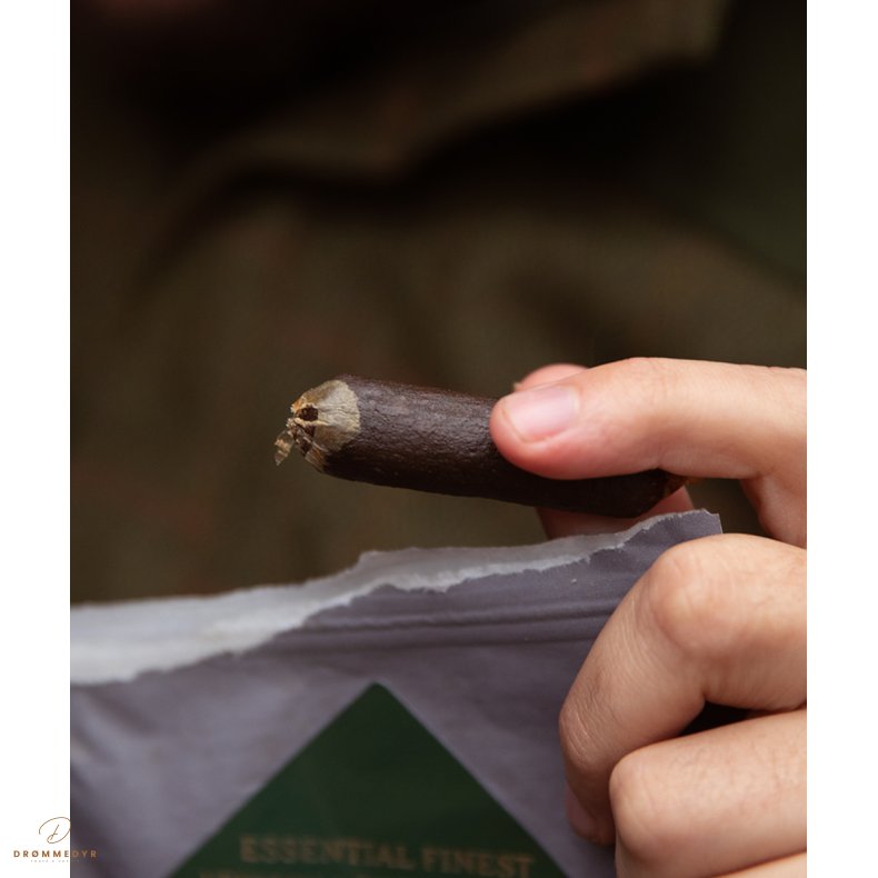 ESSENTIAL FINEST DUCK, HERB &amp; APPLE SAUSAGES 6stk