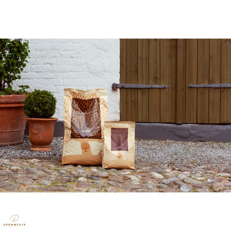 ESSENTIAL OLDER 10KG