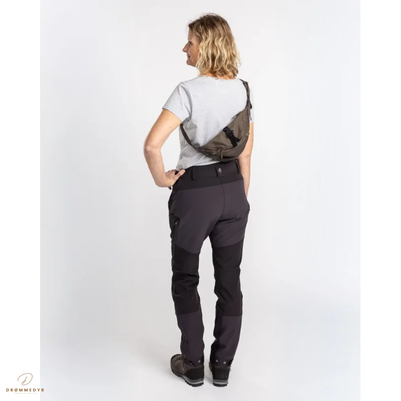 Pinewood� Cross Waist Pack 4L