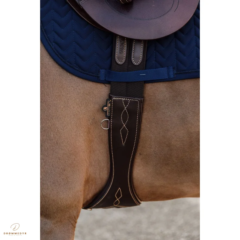 Kentucky Anatomic Stud Gjord Brun 125cm